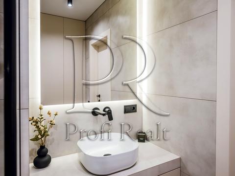 квартира за адресою Олександра Олеся вул., 4