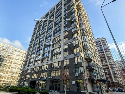 квартира за адресою Олександра Олеся вул., 4