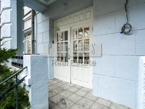 комерційна за адресою Дарвіна вул., 5