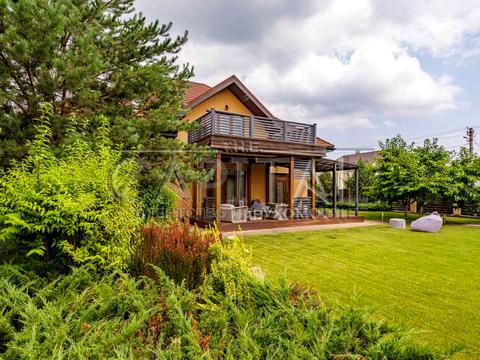 будинок за адресою Приозерна