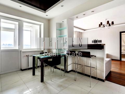 квартира за адресою Верховної Ради бульв., 14-Б