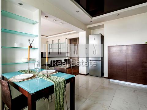 квартира за адресою Верховної Ради бульв., 14-Б