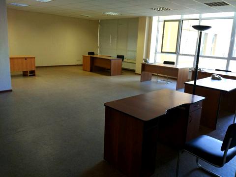 комерційна за адресою Харківське шосе, 19