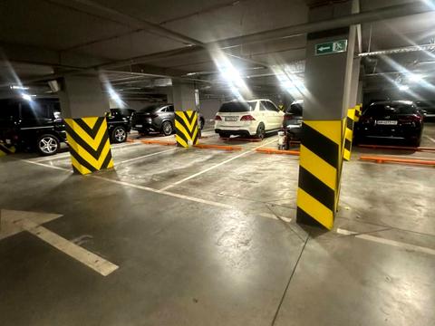 паркомісце за адресою Лейпцизька вул., 13а