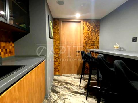 комерційна за адресою Голосіївський просп. (40-річчя Жовтня), 60