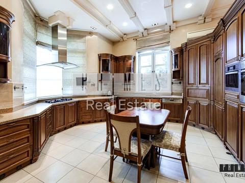 будинок за адресою Буслівська вул., 10