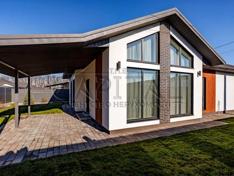 будинок за адресою с. Крюківщина, Привітна