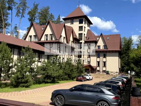 комерційна за адресою Берестейське шосе (Брест-Литовське), 8А