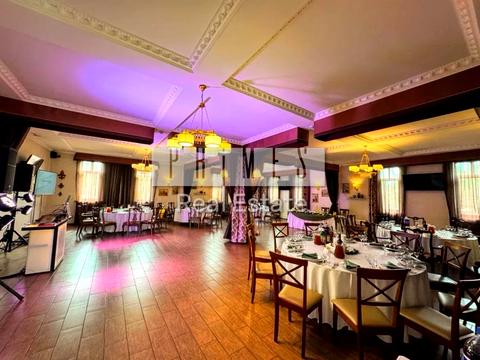 комерційна за адресою Берестейське шосе (Брест-Литовське), 8А