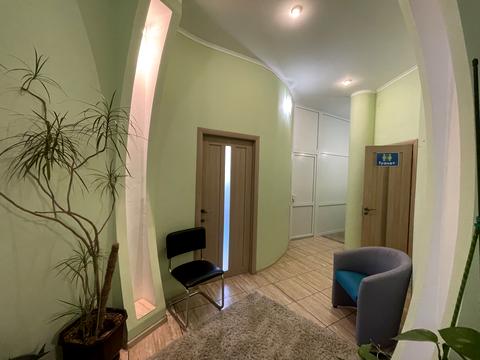 комерційна за адресою Ревуцького вул., 42-А