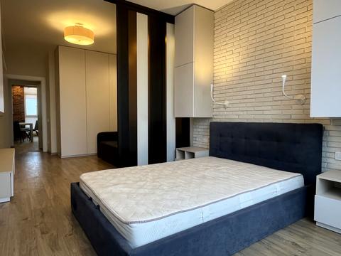 квартира по адресу Українська ул., 83б