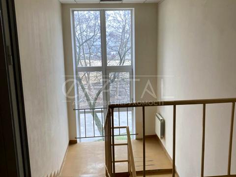 комерційна за адресою Новопирогівська вул., 64А