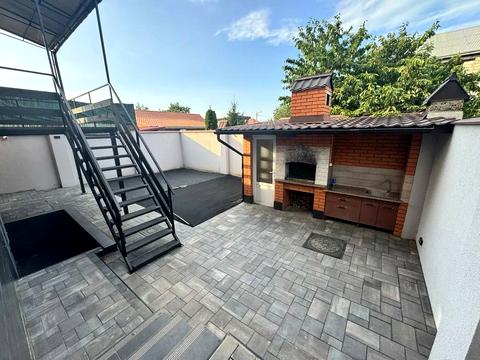 будинок за адресою Саксаганського вул.