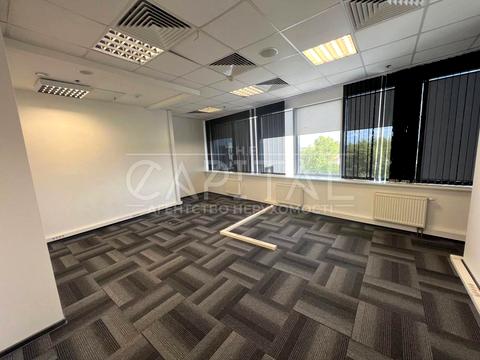 комерційна за адресою Київ, Столичне шосе, 103