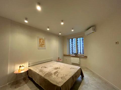 квартира за адресою Героїв Небесної Сотні просп., (Будинок 20/9)