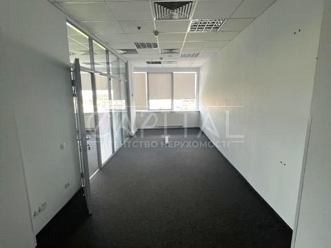 комерційна за адресою Київ, Столичне шосе, 103