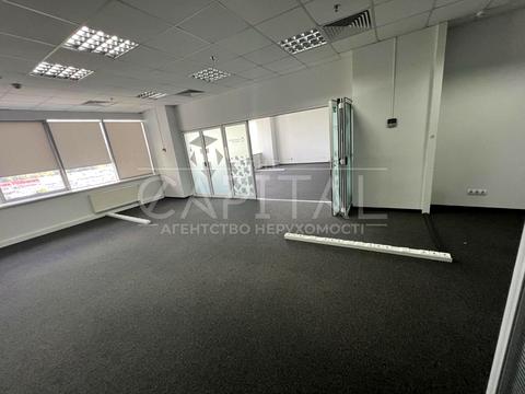 комерційна за адресою Київ, Столичне шосе, 103