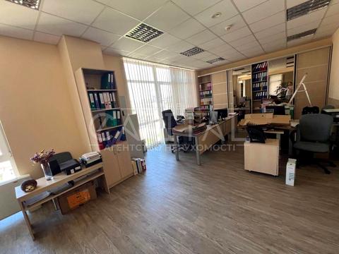 коммерческая по адресу Антоновича ул. (Горького), 33В