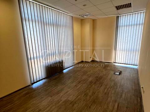 коммерческая по адресу Антоновича ул. (Горького), 33В