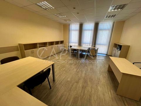 коммерческая по адресу Антоновича ул. (Горького), 33В