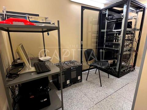 коммерческая по адресу Антоновича ул. (Горького), 33В