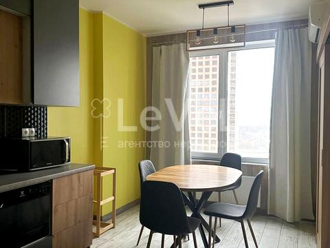 квартира за адресою Академіка Заболотного вул., 1-Б