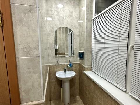 комерційна за адресою Володимира Івасюка просп. (Героїв Сталінграду), 12-Ж