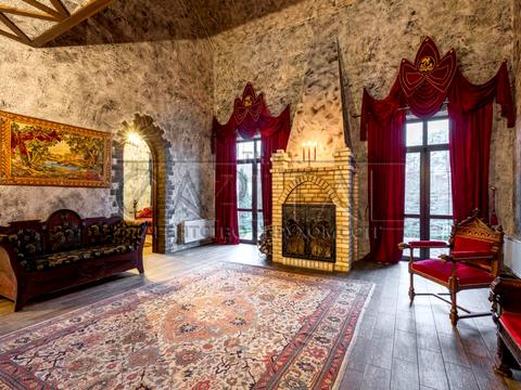 будинок за адресою Броварський