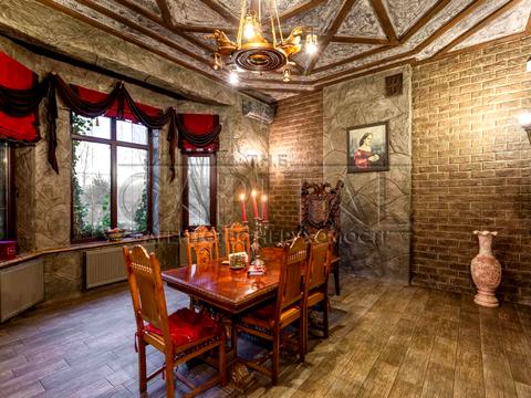 будинок за адресою Броварський