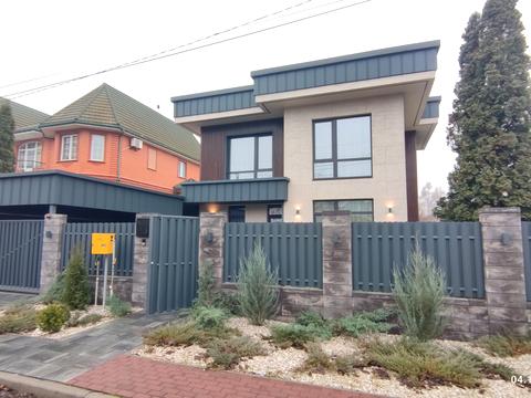 будинок за адресою Травнева