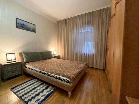 квартира за адресою Київ, Панаса Мирного вул., 3