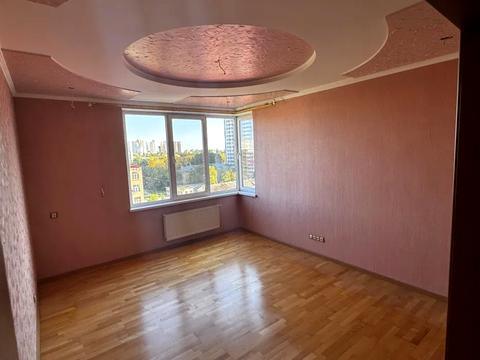 квартира за адресою Середньофонтанська вул., 19б