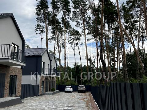 дом по адресу вул. Красовських