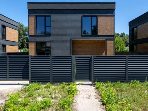 будинок за адресою Клавдії Радченка вул., 2