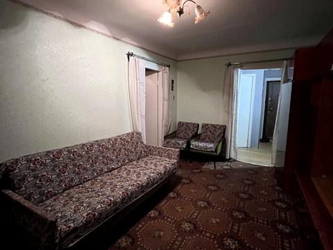 квартира за адресою Тролейбусна вул., 12