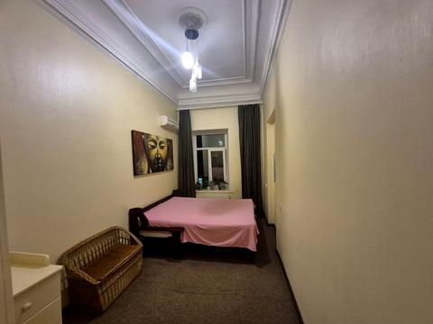 квартира за адресою Базарна вул., 25