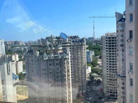 квартира за адресою Середньофонтанська вул., 19в