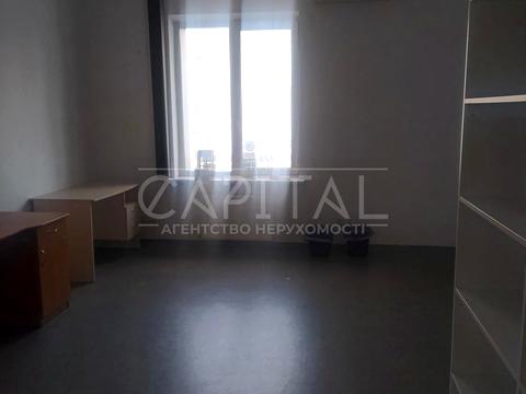 коммерческая по адресу Уинстона Черчилля ул. (Красноткацкая), 16