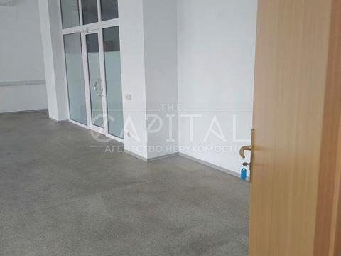 коммерческая по адресу Уинстона Черчилля ул. (Красноткацкая), 16