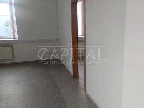 коммерческая по адресу Уинстона Черчилля ул. (Красноткацкая), 16