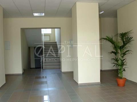 коммерческая по адресу Уинстона Черчилля ул. (Красноткацкая), 16