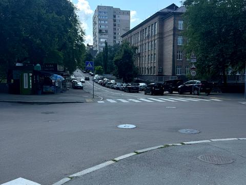 коммерческая по адресу Гоголевская ул., 37/2