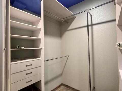 квартира по адресу Гвардейцев-Широнинцев ул., 70-Б