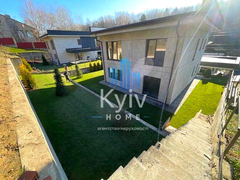 будинок за адресою с. Лісники, Родини Рубанів вул.