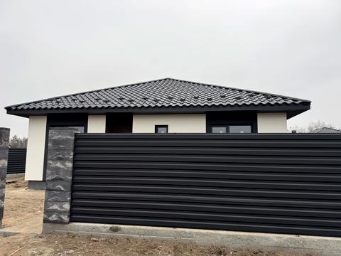 дом по адресу Центральна