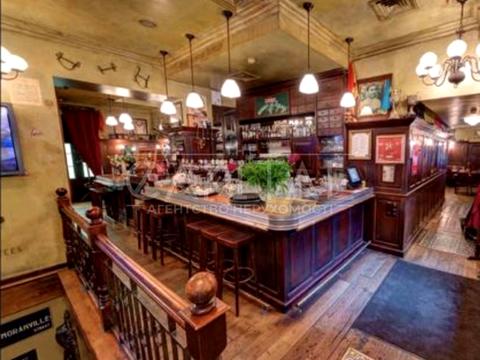 комерційна за адресою Саксаганського вул., 7