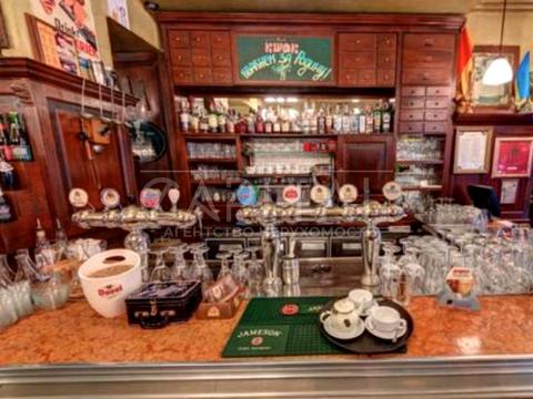 комерційна за адресою Саксаганського вул., 7