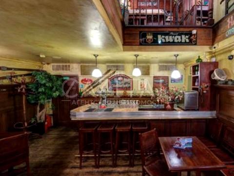 комерційна за адресою Саксаганського вул., 7