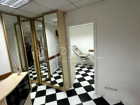 коммерческая по адресу Сергея Колоса ул. (Ленина), 11