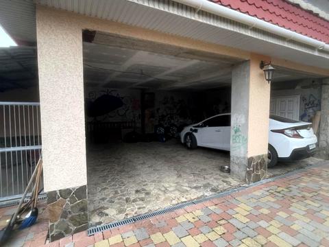 будинок за адресою Лозова вул.